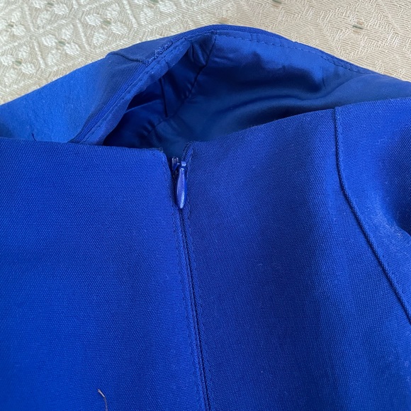 Pleated royal blue skirt - Picture 4 of 5
